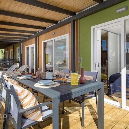 Premium Mobile Home In Novalja Exterior photo