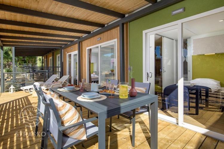 Premium Mobile Home In Novalja Exterior photo